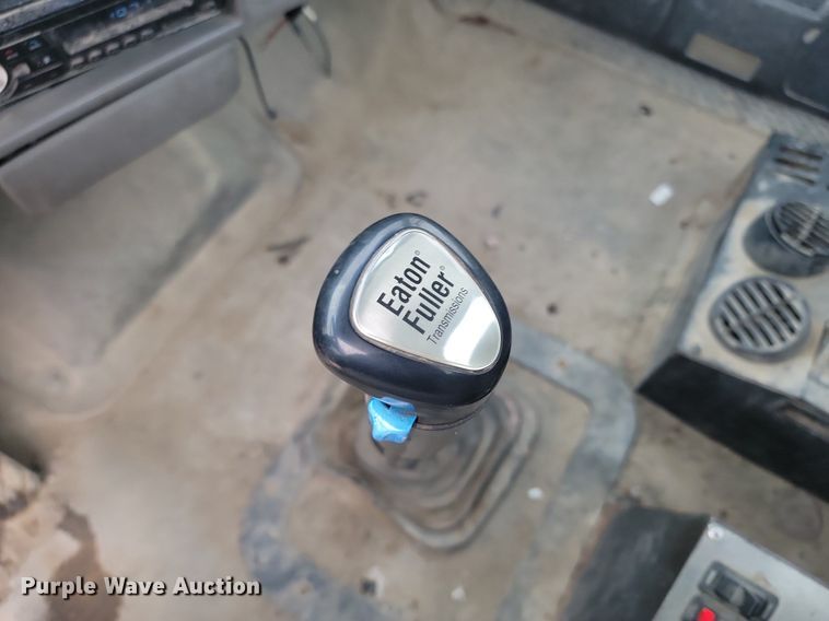 image for item LA9631 1998 Ford S86 ready mix truck