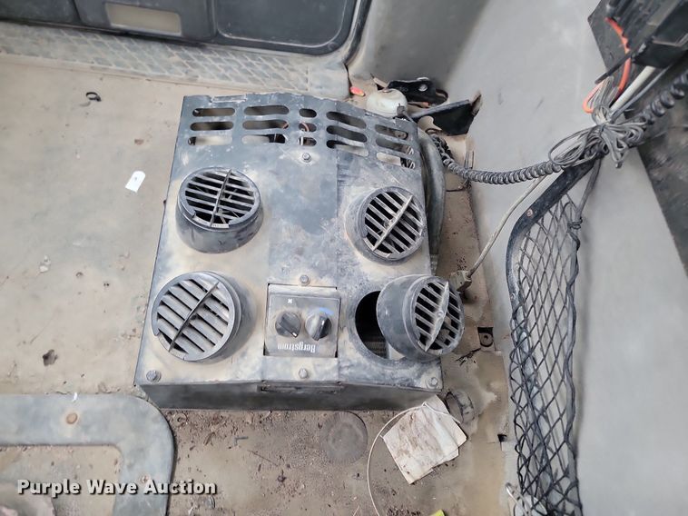 image for item LA9631 1998 Ford S86 ready mix truck