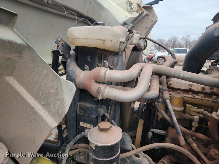 image for item LA9631 1998 Ford S86 ready mix truck