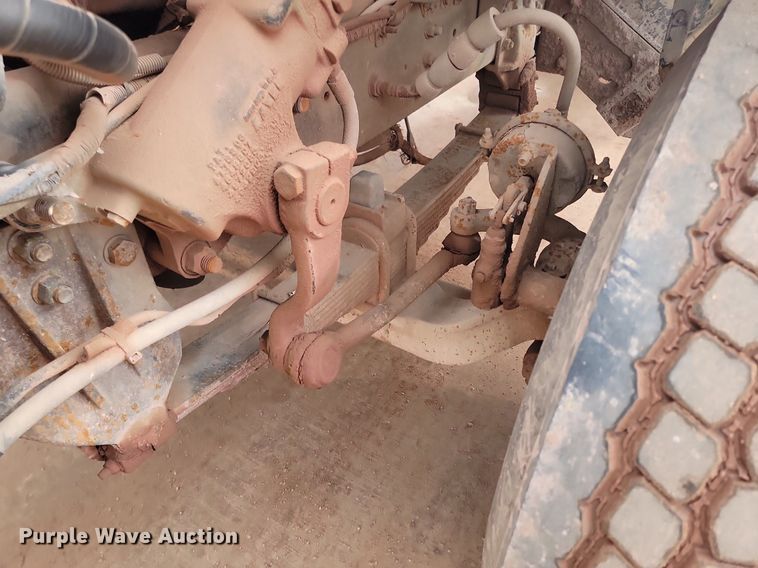 image for item LA9631 1998 Ford S86 ready mix truck