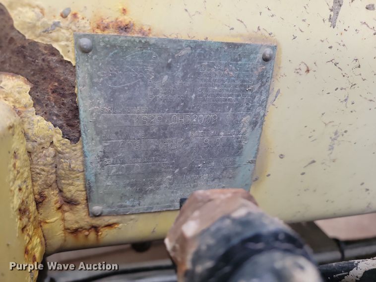 image for item LA9632 2002 International  7400  ready mix truck