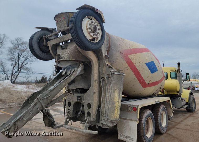 image for item LA9633 2003 Kenworth W900 ready mix truck