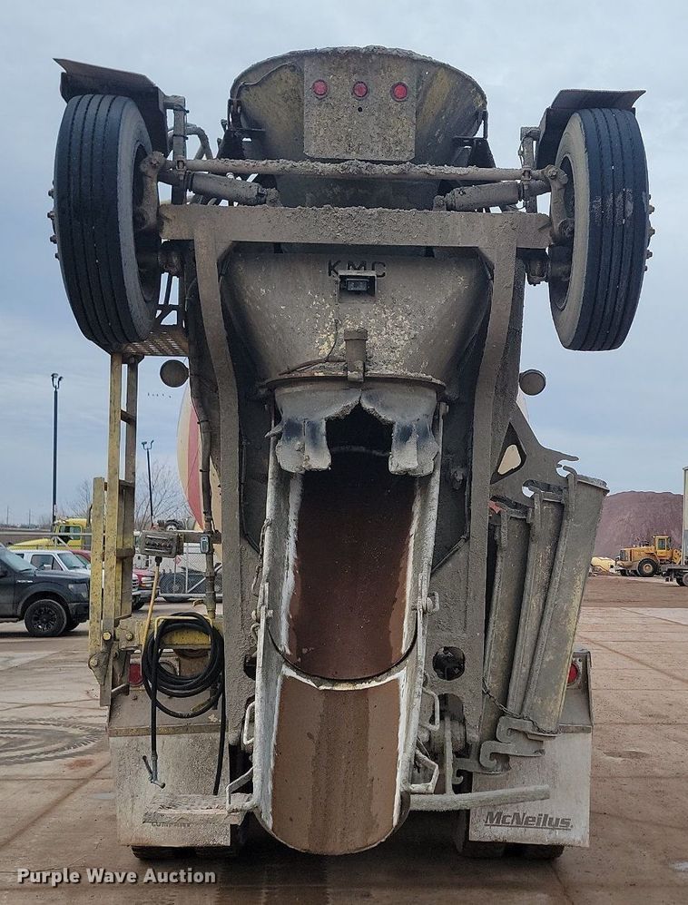 image for item LA9633 2003 Kenworth W900 ready mix truck