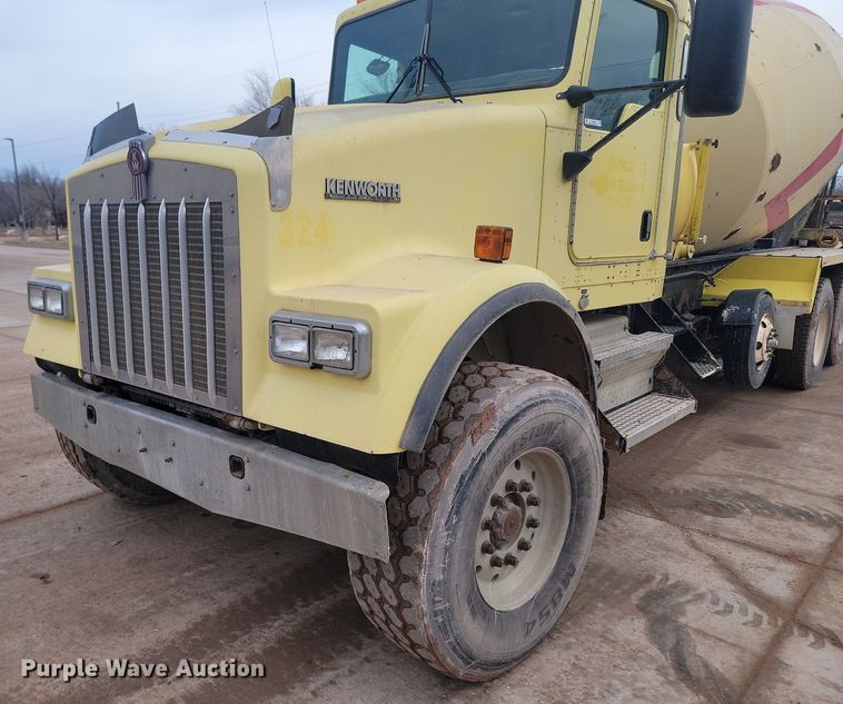 image for item LA9633 2003 Kenworth W900 ready mix truck