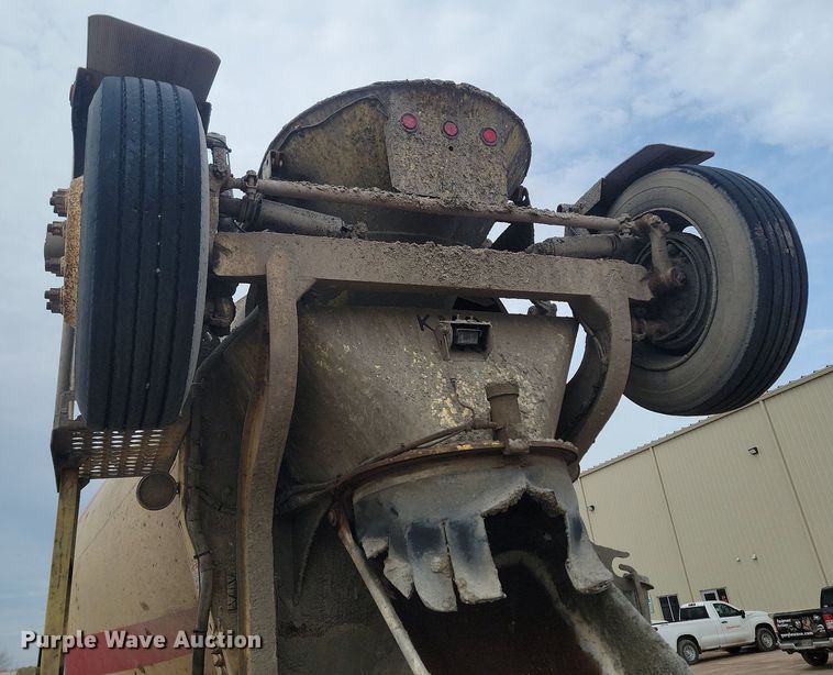 image for item LA9633 2003 Kenworth W900 ready mix truck