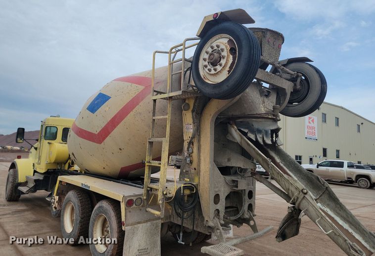 image for item LA9633 2003 Kenworth W900 ready mix truck