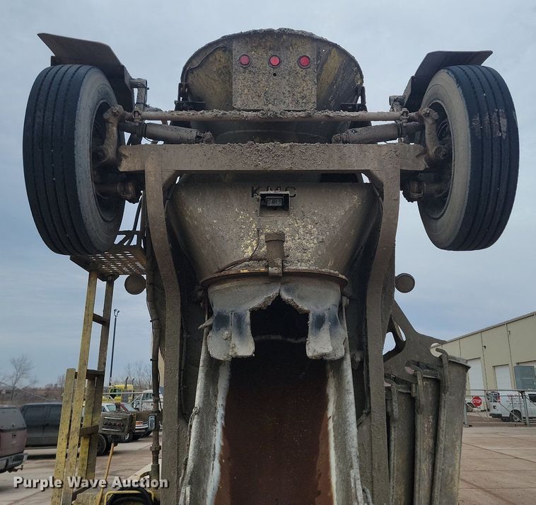 image for item LA9633 2003 Kenworth W900 ready mix truck