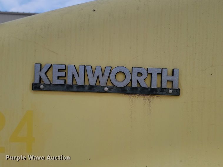 image for item LA9633 2003 Kenworth W900 ready mix truck