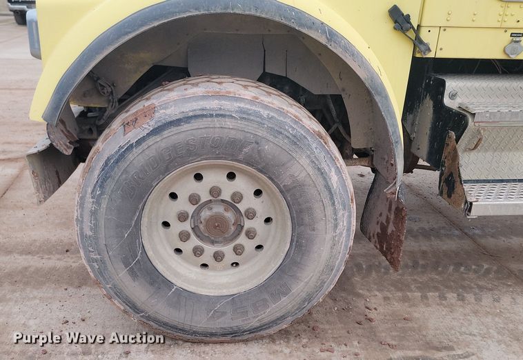 image for item LA9633 2003 Kenworth W900 ready mix truck