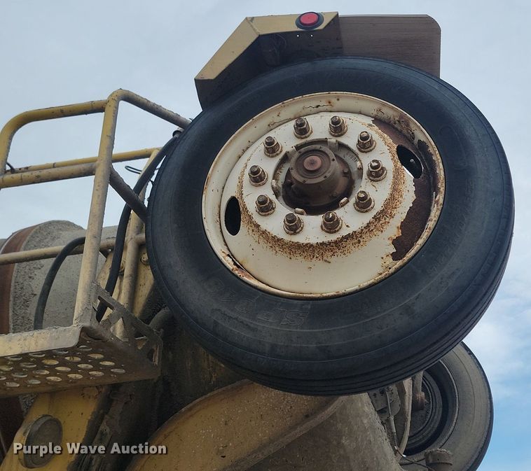 image for item LA9633 2003 Kenworth W900 ready mix truck