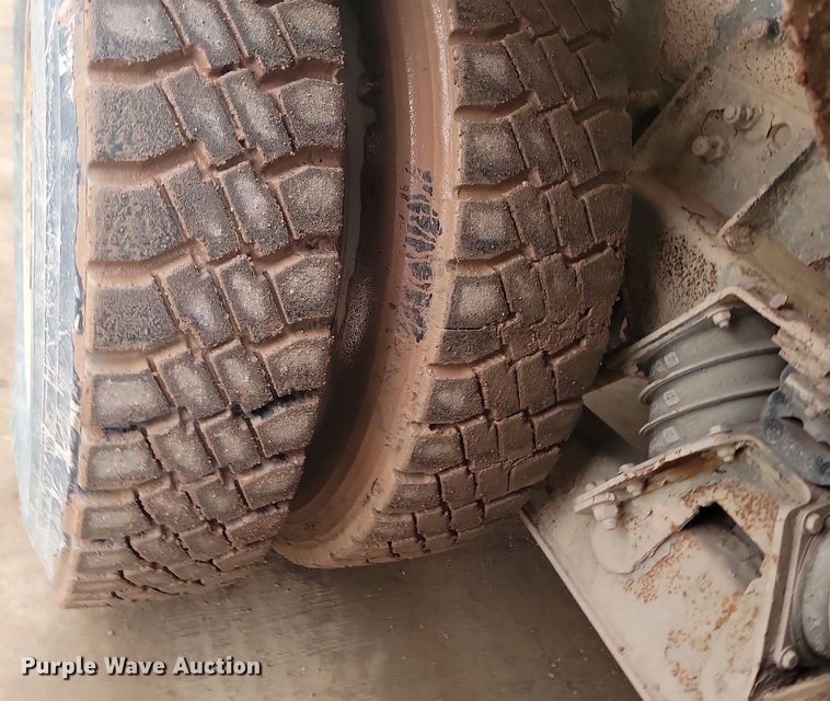 image for item LA9633 2003 Kenworth W900 ready mix truck