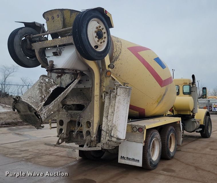 image for item LA9634 2003 Kenworth  W900 ready mix truck