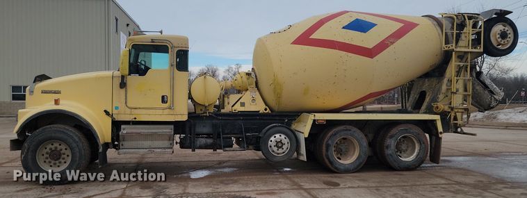 image for item LA9634 2003 Kenworth  W900 ready mix truck