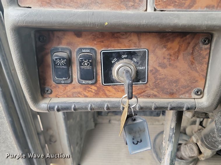 image for item LA9634 2003 Kenworth  W900 ready mix truck