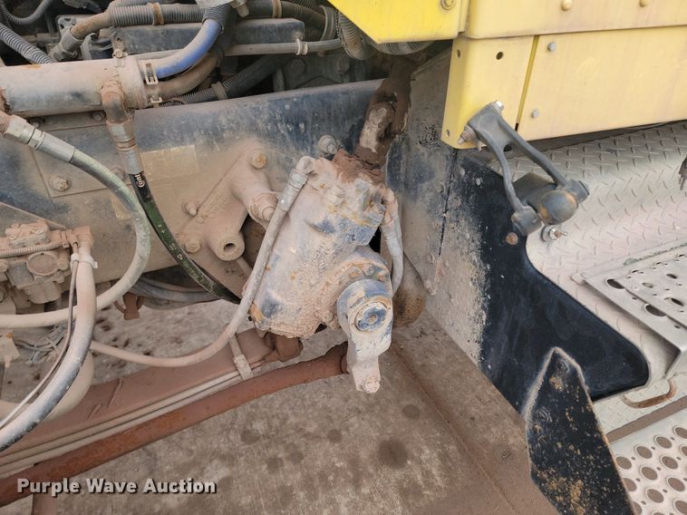 image for item LA9634 2003 Kenworth  W900 ready mix truck