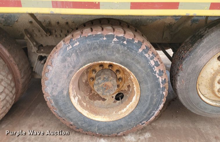 image for item LA9635 2004 Kenworth  W900 ready mix truck