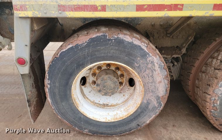 image for item LA9635 2004 Kenworth  W900 ready mix truck