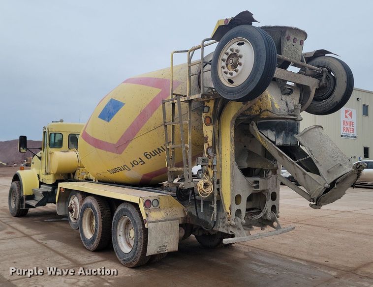 image for item LA9636 2004 Kenworth  W900 ready mix truck