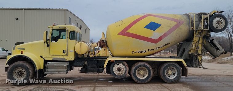 image for item LA9636 2004 Kenworth  W900 ready mix truck