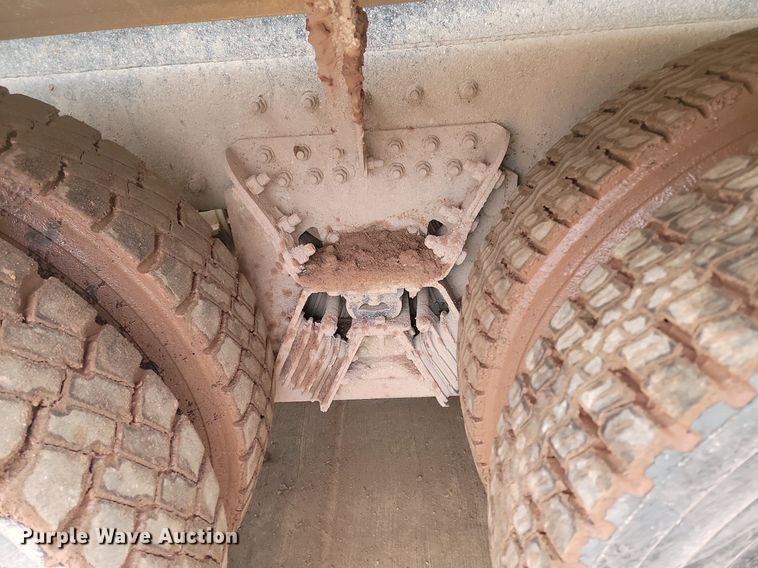 image for item LA9636 2004 Kenworth  W900 ready mix truck