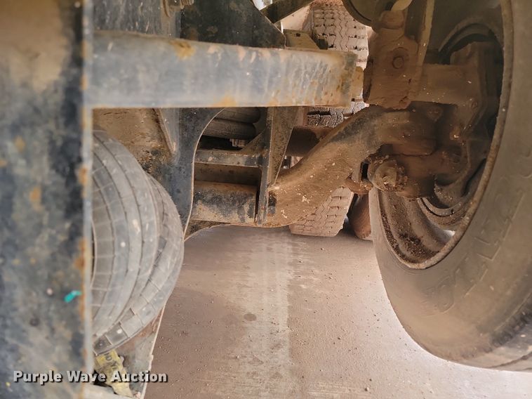 image for item LA9636 2004 Kenworth  W900 ready mix truck