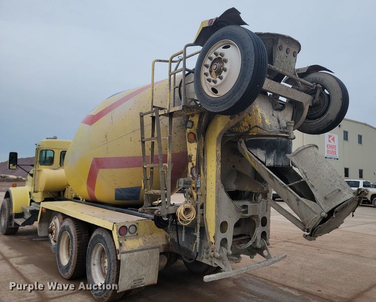 image for item LA9636 2004 Kenworth  W900 ready mix truck