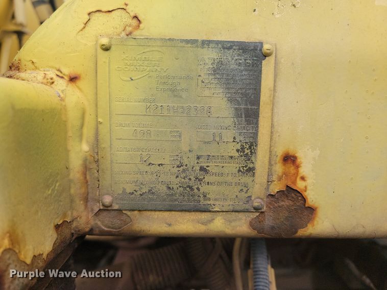 image for item LA9636 2004 Kenworth  W900 ready mix truck