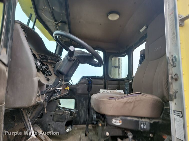 image for item LA9636 2004 Kenworth  W900 ready mix truck