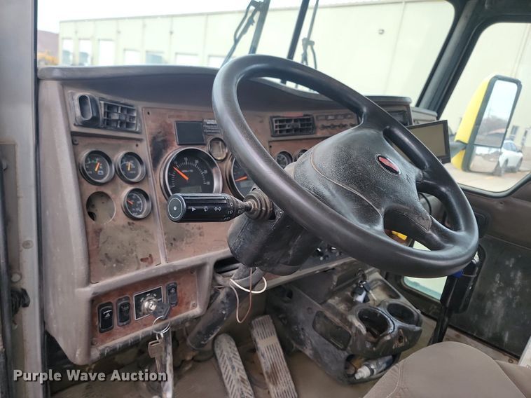 image for item LA9636 2004 Kenworth  W900 ready mix truck