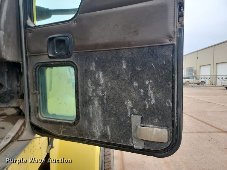 image for item LA9636 2004 Kenworth  W900 ready mix truck