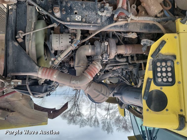 image for item LA9636 2004 Kenworth  W900 ready mix truck