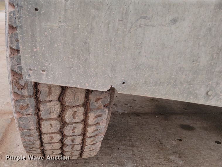 image for item LA9636 2004 Kenworth  W900 ready mix truck