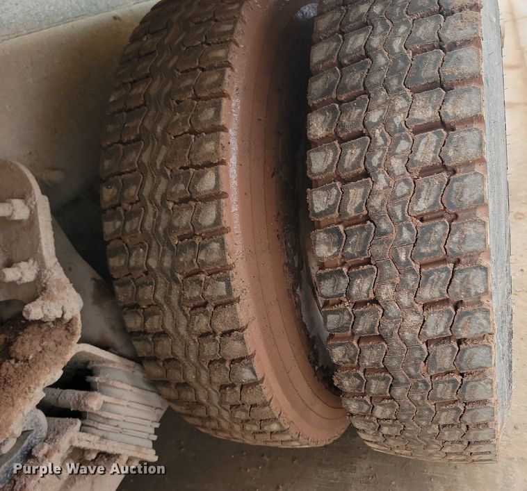 image for item LA9636 2004 Kenworth  W900 ready mix truck