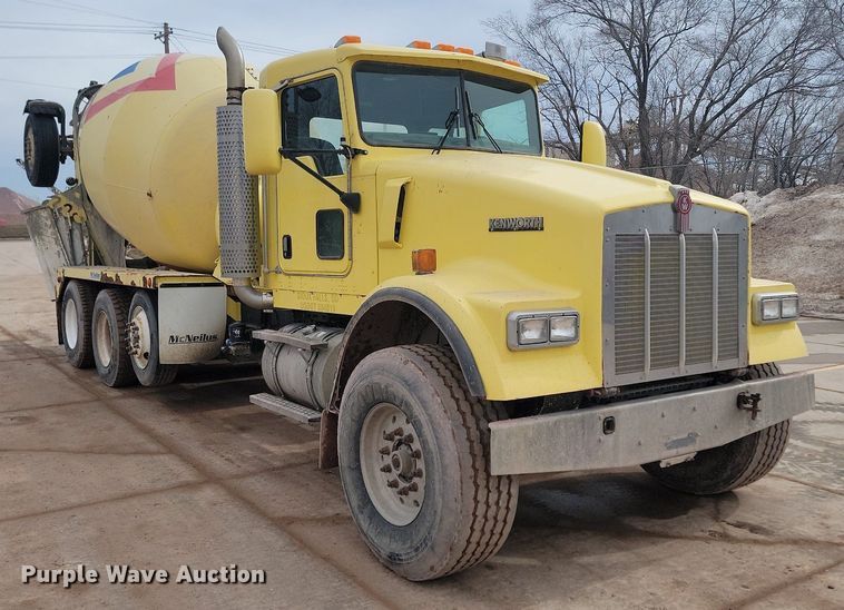 image for item LA9637 2004 Kenworth  W900  ready mix truck