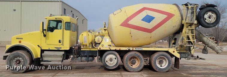 image for item LA9637 2004 Kenworth  W900  ready mix truck