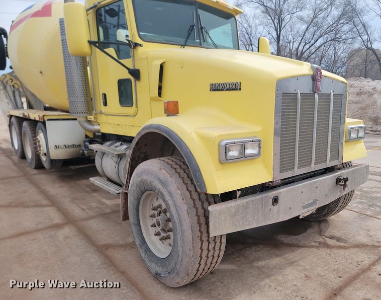 image for item LA9637 2004 Kenworth  W900  ready mix truck