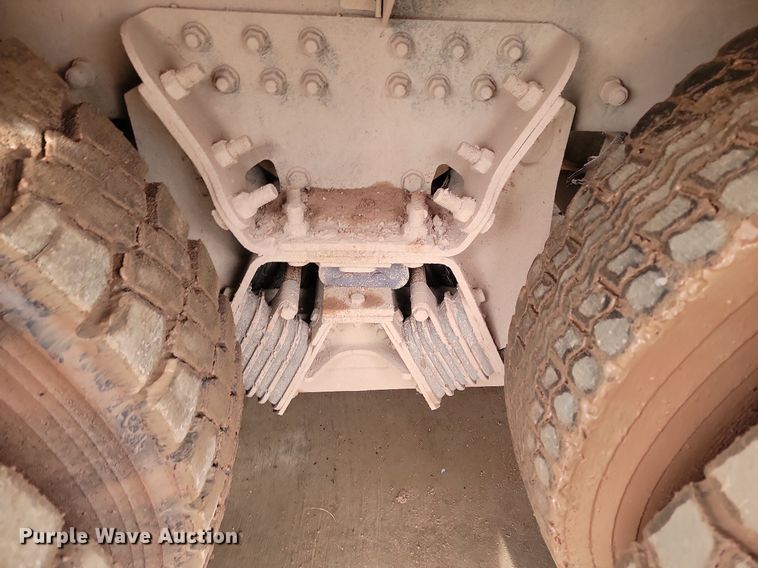 image for item LA9637 2004 Kenworth  W900  ready mix truck