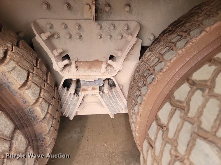 image for item LA9637 2004 Kenworth  W900  ready mix truck