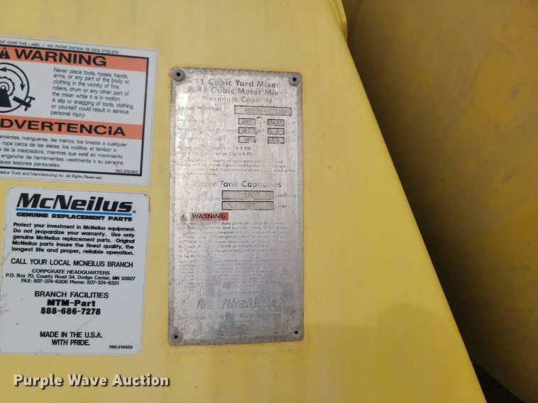 image for item LA9637 2004 Kenworth  W900  ready mix truck