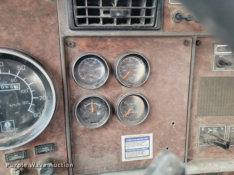 image for item LA9637 2004 Kenworth  W900  ready mix truck