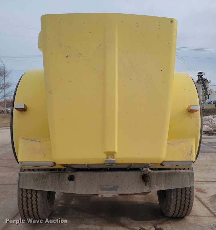 image for item LA9637 2004 Kenworth  W900  ready mix truck