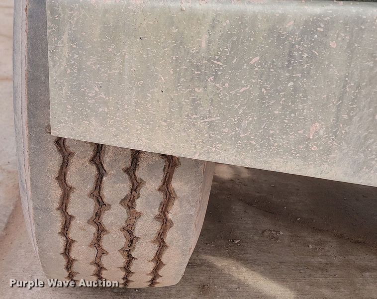 image for item LA9637 2004 Kenworth  W900  ready mix truck