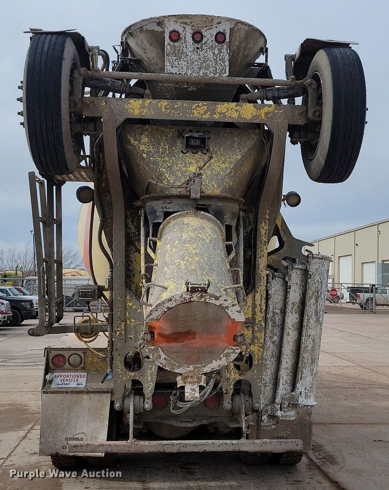 image for item LA9638 2006 Kenworth  W900 ready mix truck