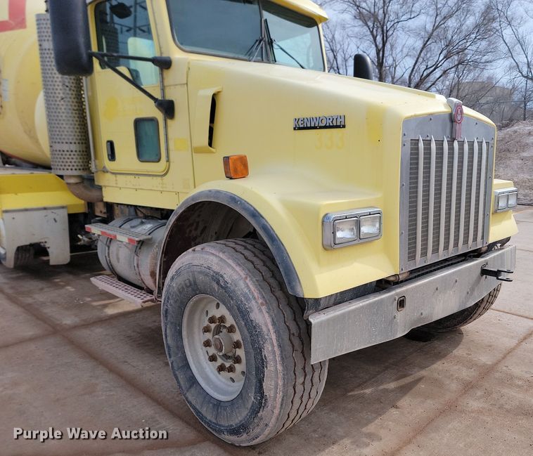 image for item LA9638 2006 Kenworth  W900 ready mix truck