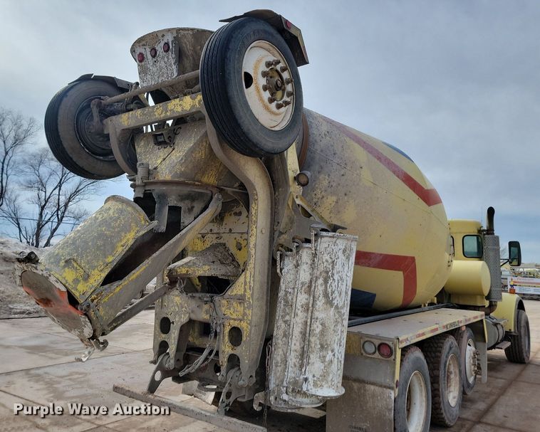 image for item LA9638 2006 Kenworth  W900 ready mix truck