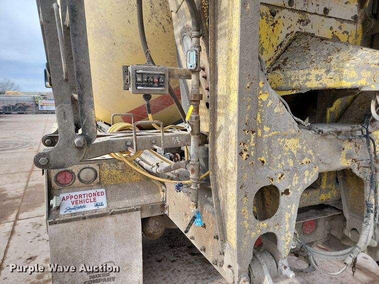 image for item LA9638 2006 Kenworth  W900 ready mix truck