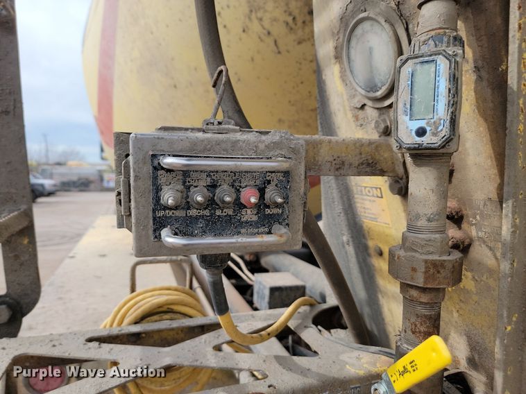 image for item LA9638 2006 Kenworth  W900 ready mix truck