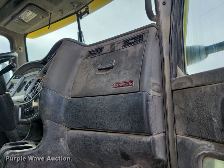 image for item LA9638 2006 Kenworth  W900 ready mix truck