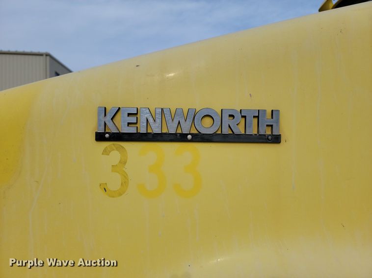 image for item LA9638 2006 Kenworth  W900 ready mix truck