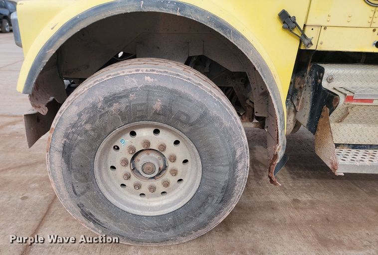 image for item LA9638 2006 Kenworth  W900 ready mix truck